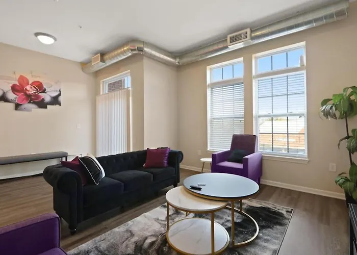 Downtown Indy Private Bedroom - Shared