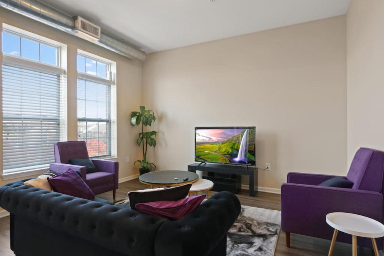 Apartment Downtown Indy Private Bedroom - Shared